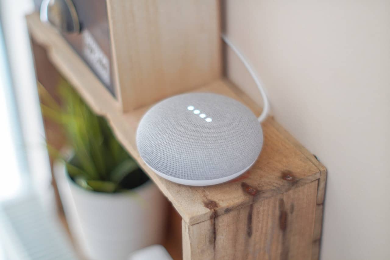 home-voice-search-assistant